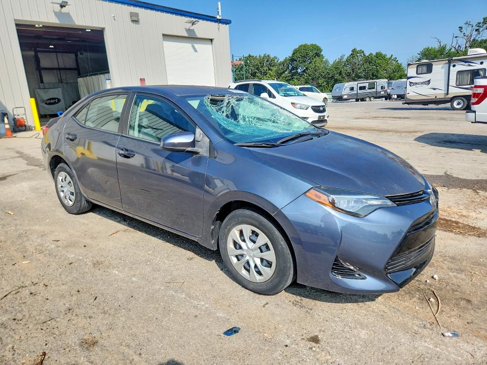 Photo 4 from auction – 2017 TOYOTA COROLLA with VIN 5YFBURHE6HP708675