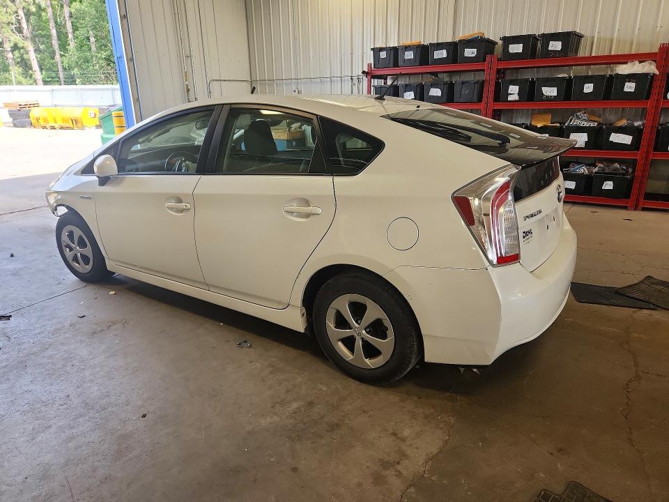 Photo 2 from auction – 2015 TOYOTA PRIUS with VIN JTDKN3DU2F1950548