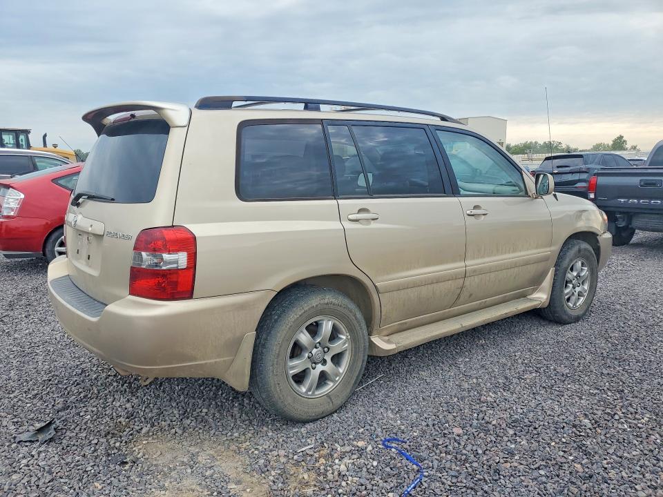 Photo 3 from auction – 2005 TOYOTA HIGHLANDER with VIN JTEGP21A650065080