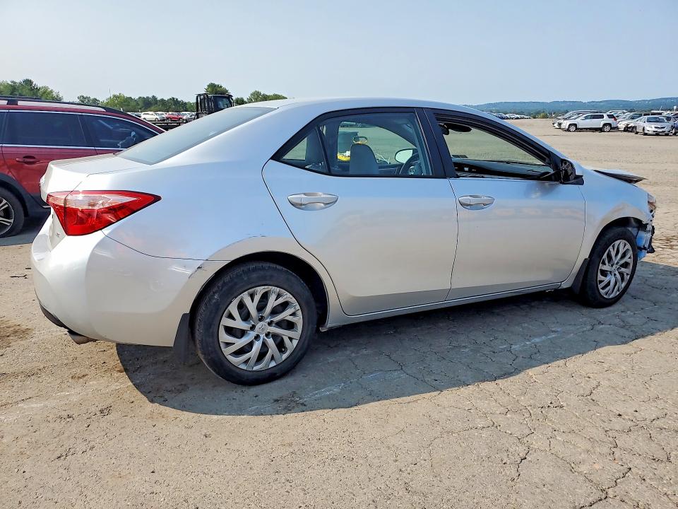 Photo 3 from auction – 2018 TOYOTA COROLLA with VIN 2T1BURHE9JC066460