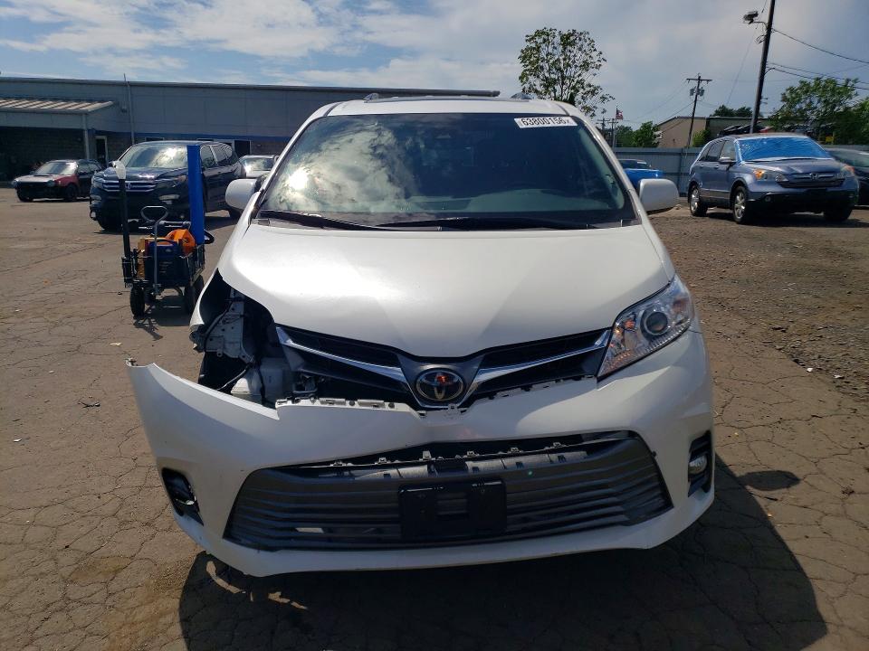 Photo 5 from auction – 2019 TOYOTA SIENNA with VIN 5TDDZ3DC4KS222103