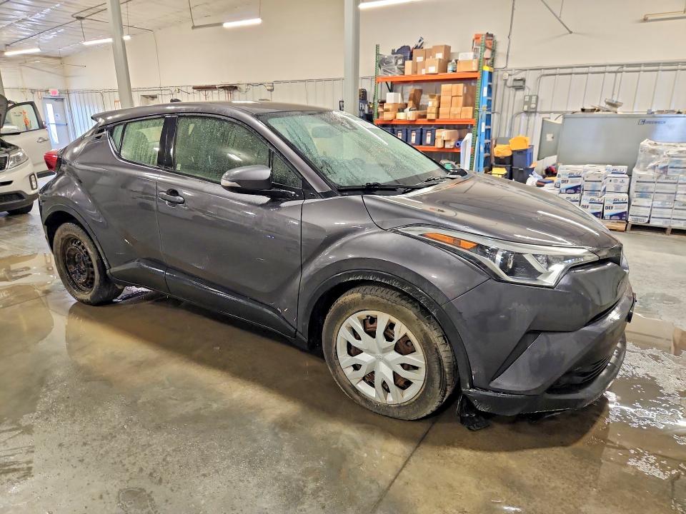 Photo 4 from auction – 2019 TOYOTA C-HR with VIN JTNKHMBX2K1019063