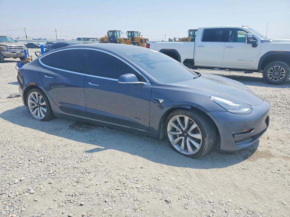 Photo 4 from auction – 2019 TESLA MODEL 3 with VIN 5YJ3E1EB9KF418169