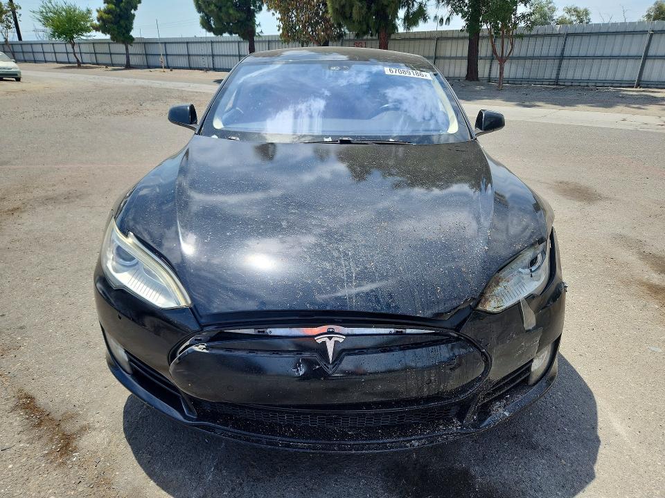 Photo 5 from auction – 2013 TESLA MODEL S with VIN 5YJSA1CG7DFP22514