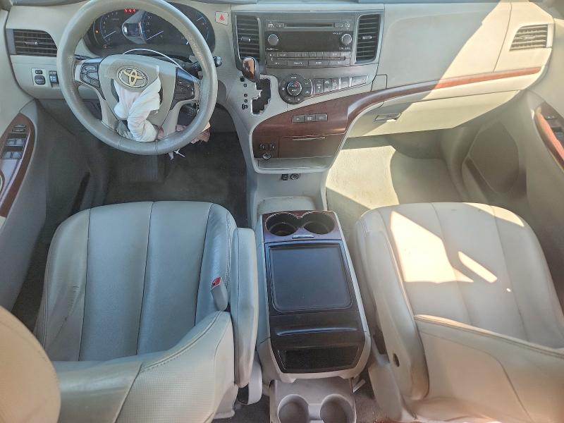 Photo 8 from auction – 2012 TOYOTA SIENNA with VIN 5TDYK3DC6CS272556