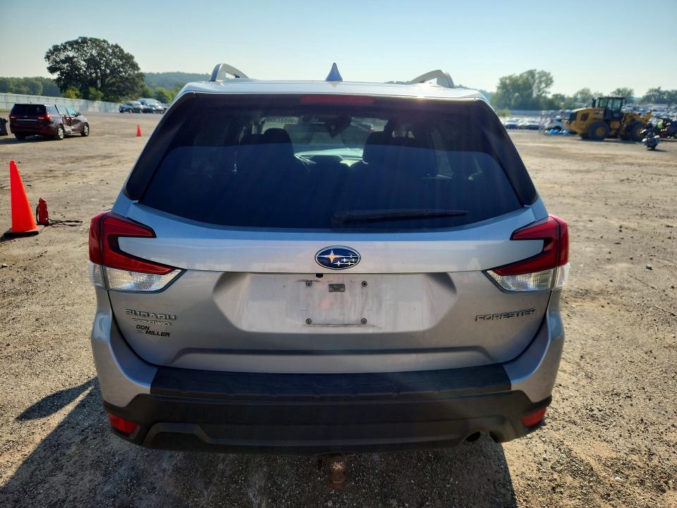Photo 6 from auction – 2020 SUBARU FORESTER with VIN JF2SKAJCXLH444205