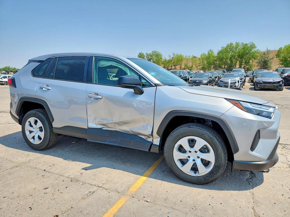 Photo 4 from auction – 2025 TOYOTA RAV4 with VIN 2T3F1RFV9SW557700