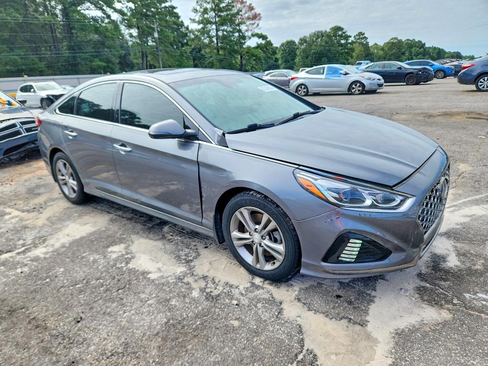 Photo 4 from auction – 2019 HYUNDAI SONATA with VIN 5NPE34AF1KH788574