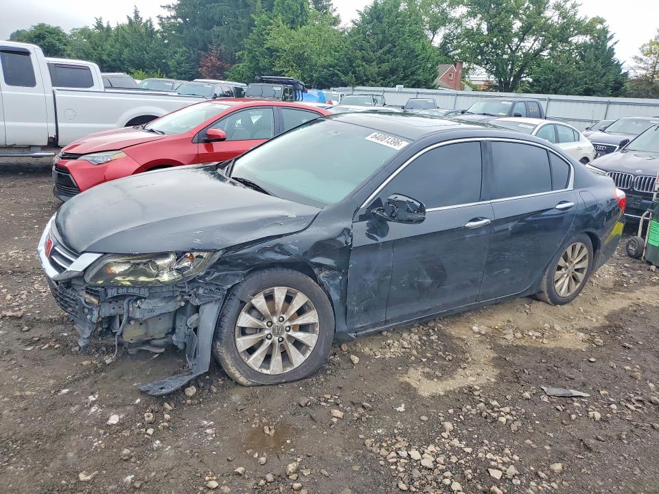 HONDA ACCORD 2013 with VIN 1HGCR3F89DA002588 - Photo from auction