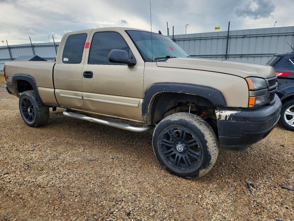Photo 4 from auction – 2006 CHEVROLET SILVERADO with VIN 1GCEK19B26Z266604