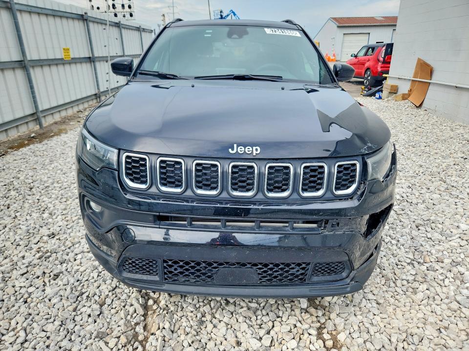 Снимка 5 от търг – 2025 JEEP COMPASS с VIN 3C4NJDBN0ST549075