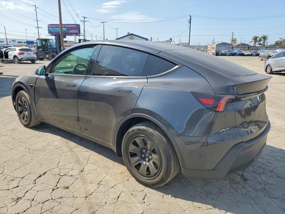 Photo 2 from auction – 2026 TESLA MODEL Y with VIN 7SAYGDED0TA721667