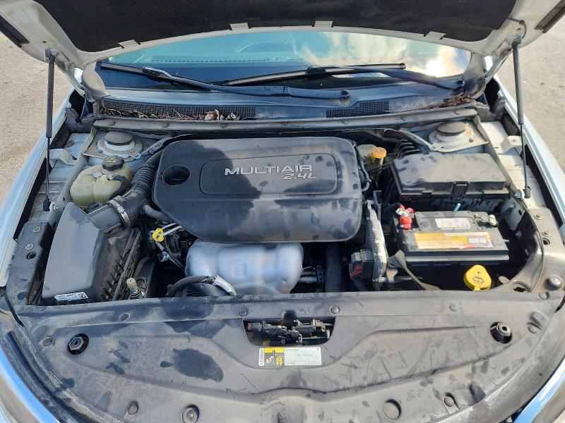 Photo 11 from auction – 2015 CHRYSLER 200 with VIN 1C3CCCAB9FN720838