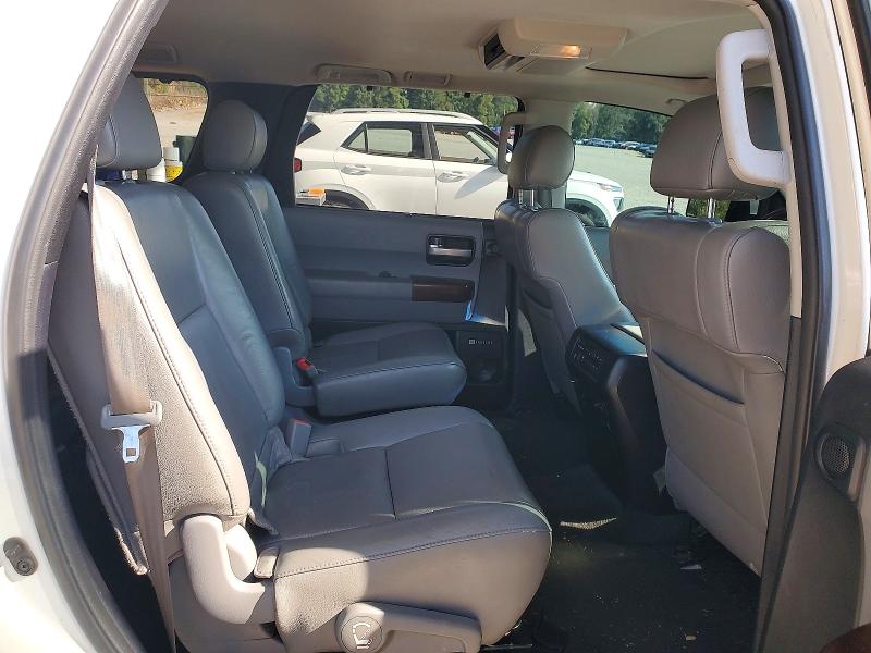 Photo 10 from auction – 2012 TOYOTA SEQUOIA with VIN 5TDDW5G13CS063266