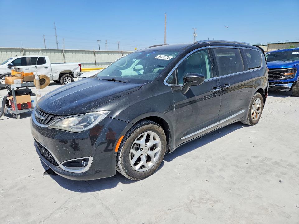 CHRYSLER PACIFICA 2017 with VIN 2C4RC1EG4HR511318 - Photo from auction