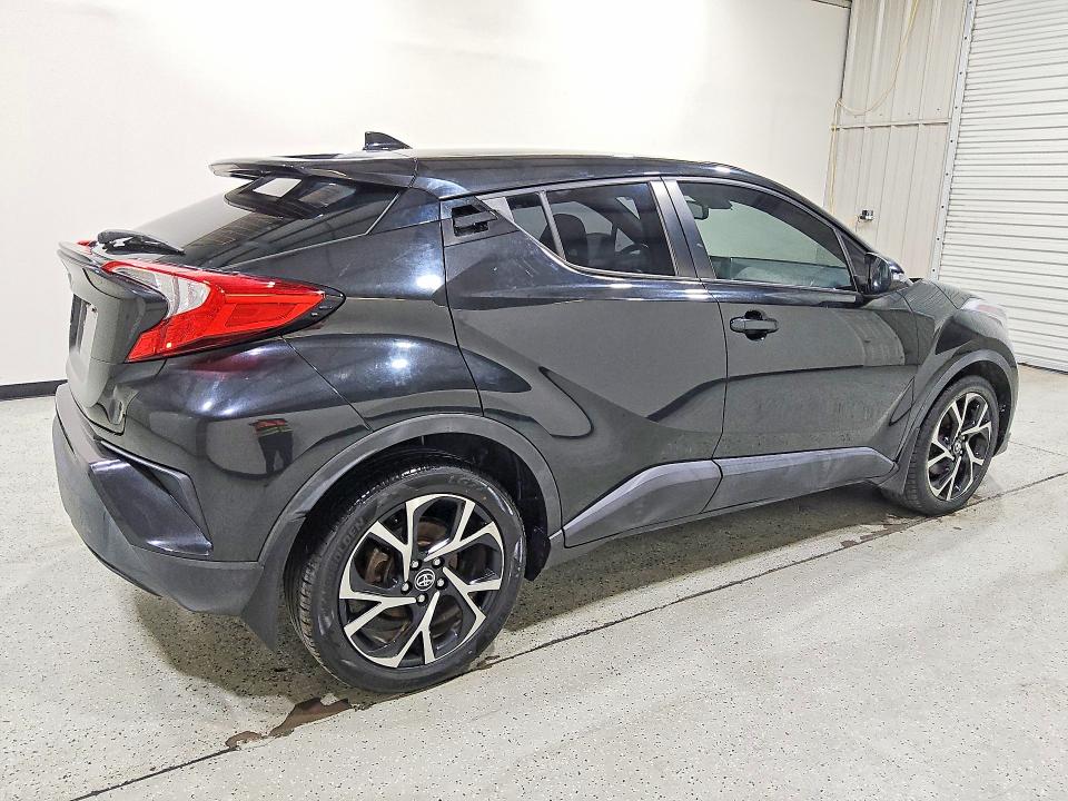 Photo 3 from auction – 2018 TOYOTA C-HR with VIN NMTKHMBX7JR014722