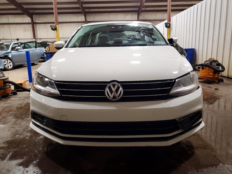 Photo 5 from auction – 2017 VOLKSWAGEN JETTA with VIN 3VWB67AJ3HM319650