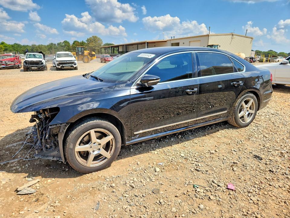 VOLKSWAGEN PASSAT 2016 with VIN 1VWAT7A34GC007021 - Photo from auction