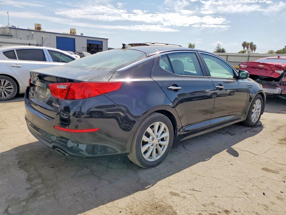 Photo 3 from auction – 2015 KIA OPTIMA with VIN 5XXGN4A73FG437985