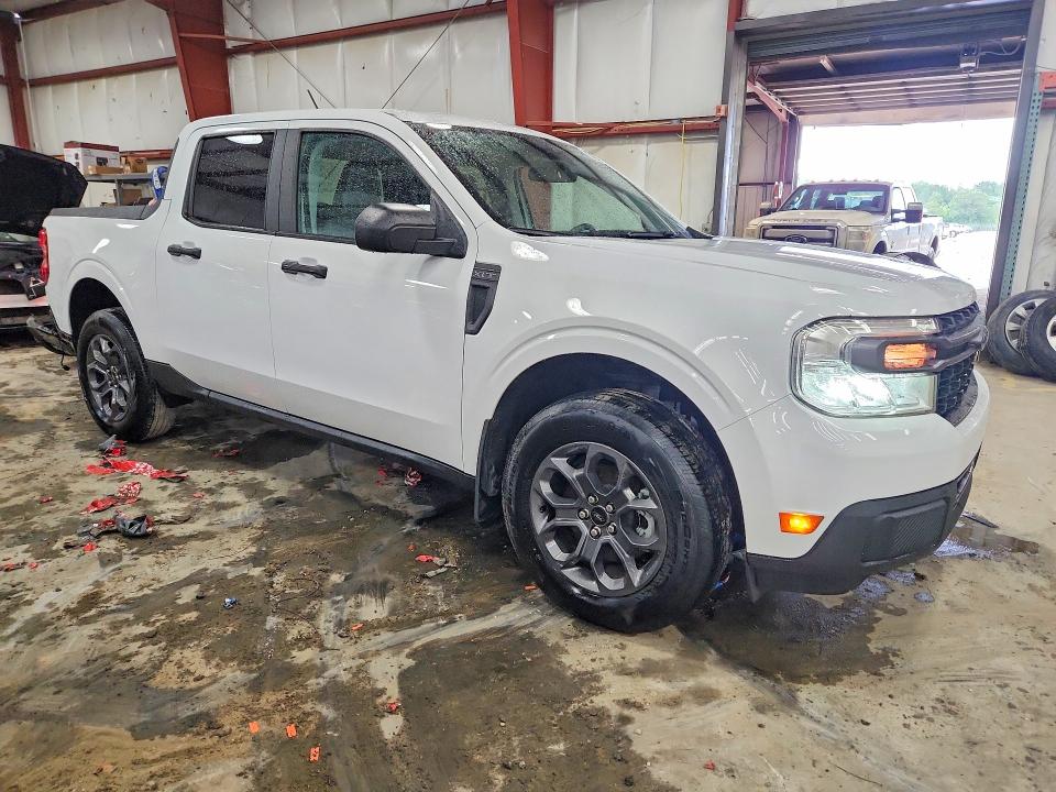 Photo 4 from auction – 2023 FORD MAVERICK with VIN 3FTTW8E32PRA74754