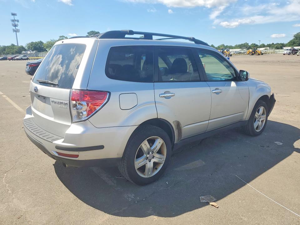 Photo 3 from auction – 2010 SUBARU FORESTER with VIN JF2SH6DC2AH902260