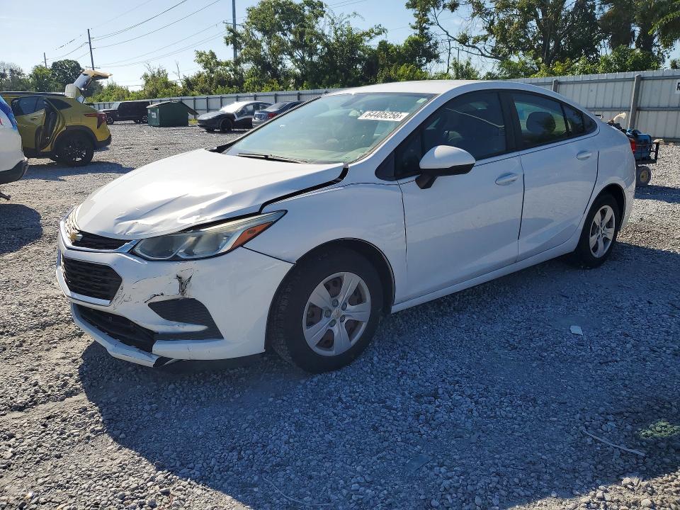 CHEVROLET CRUZE 2018 with VIN 1G1BC5SM0J7225050 - Photo from auction