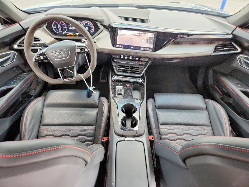 Снимка 8 от търг – 2022 AUDI RS E-TRON GT с VIN WAUAHBFW6N7902104