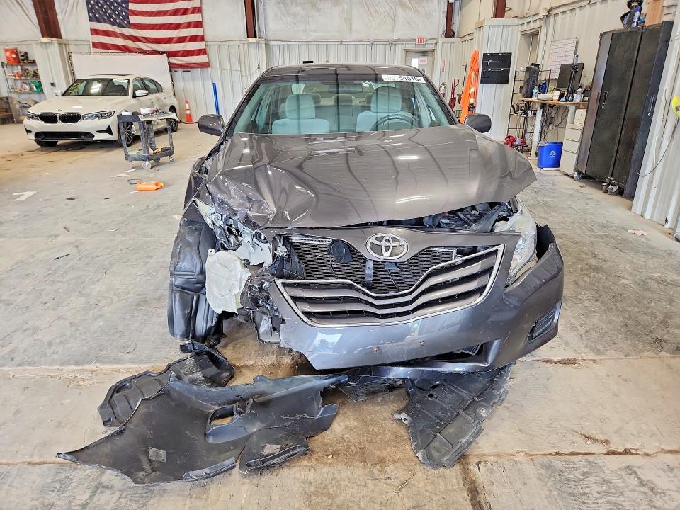 Photo 5 from auction – 2011 TOYOTA CAMRY with VIN 4T4BF3EKXBR143201