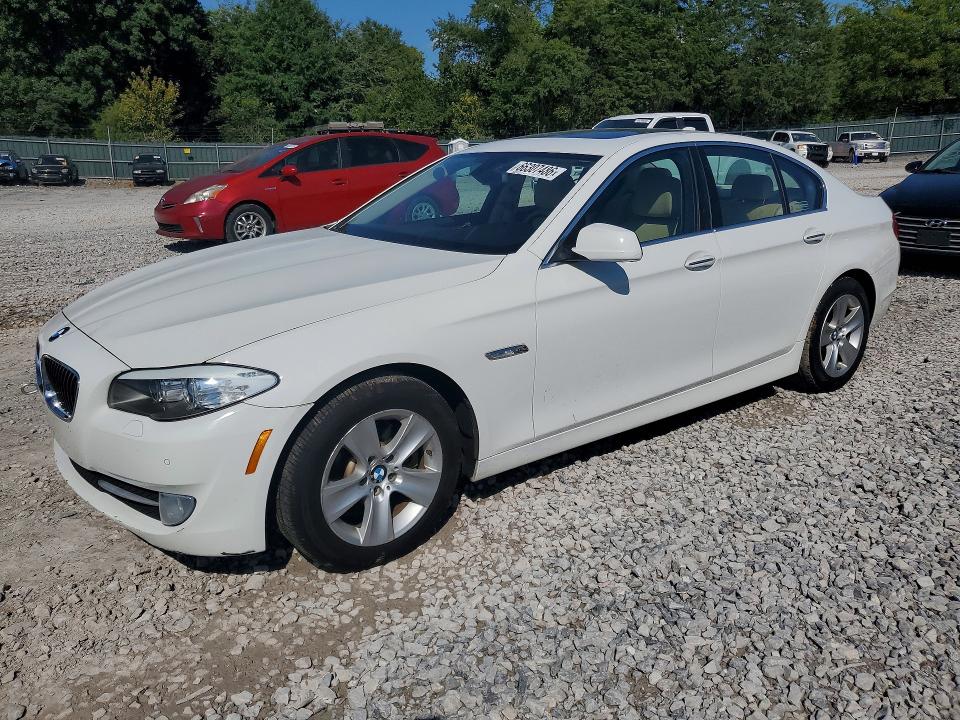 BMW 528 2013 with VIN WBAXG5C50DD231636 - Photo from auction