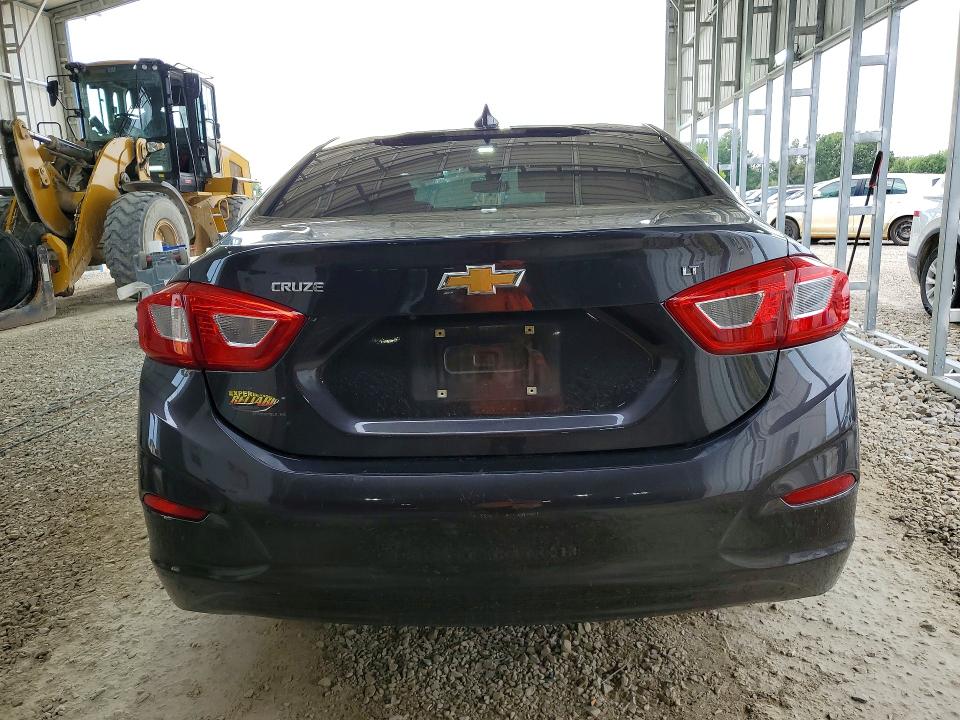 Photo 6 from auction – 2017 CHEVROLET CRUZE with VIN 1G1BE5SM7H7228774
