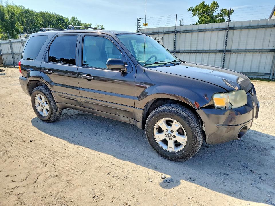 Photo 4 from auction – 2007 FORD ESCAPE with VIN 1FMYU03177KA99003