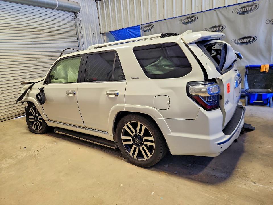 Photo 2 from auction – 2016 TOYOTA 4RUNNER with VIN JTEZU5JR5G5116793
