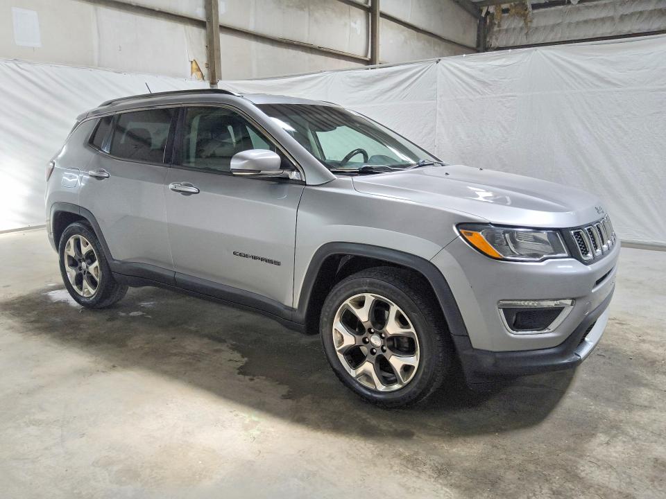Photo 4 from auction – 2019 JEEP COMPASS with VIN 3C4NJCCB0KT675838
