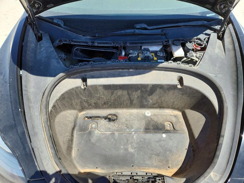 Photo 11 from auction – 2018 TESLA MODEL 3 with VIN 5YJ3E1EA8JF075893