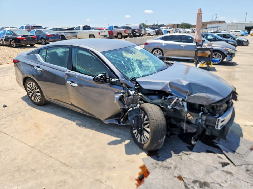 Photo 4 from auction – 2025 NISSAN ALTIMA with VIN 1N4BL4DV4SN320060