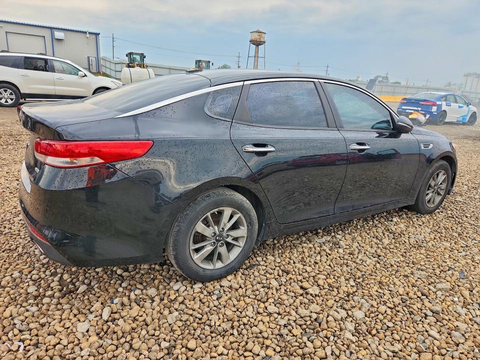 Photo 3 from auction – 2016 KIA OPTIMA with VIN 5XXGT4L16GG012308