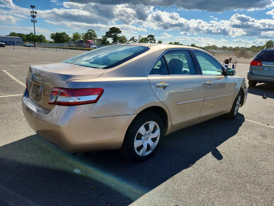 Photo 3 from auction – 2010 TOYOTA CAMRY with VIN 4T1BF3EK0AU054486