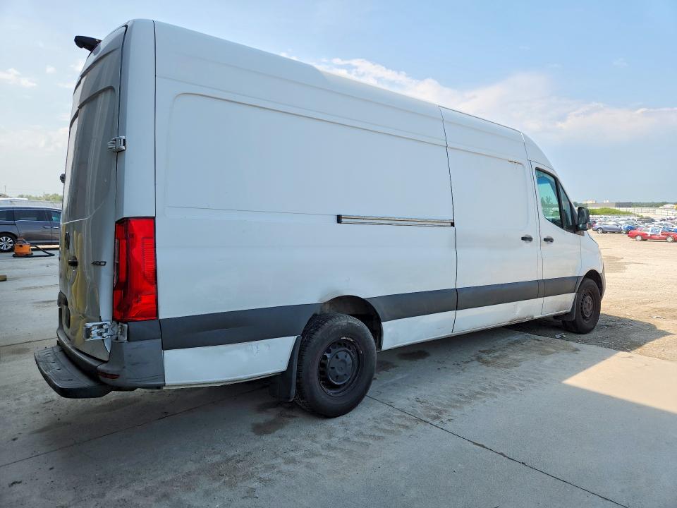 Photo 3 from auction – 2022 MERCEDES-BENZ SPRINTER with VIN W1Y40CHY0NT097196