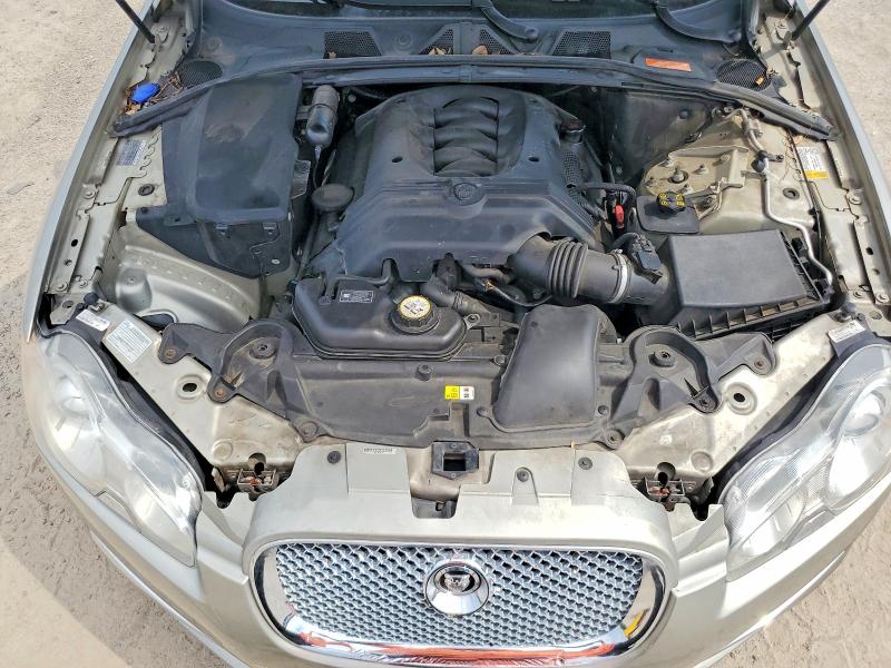 Photo 11 from auction – 2010 JAGUAR XF with VIN SAJWA0FA8AHR56032