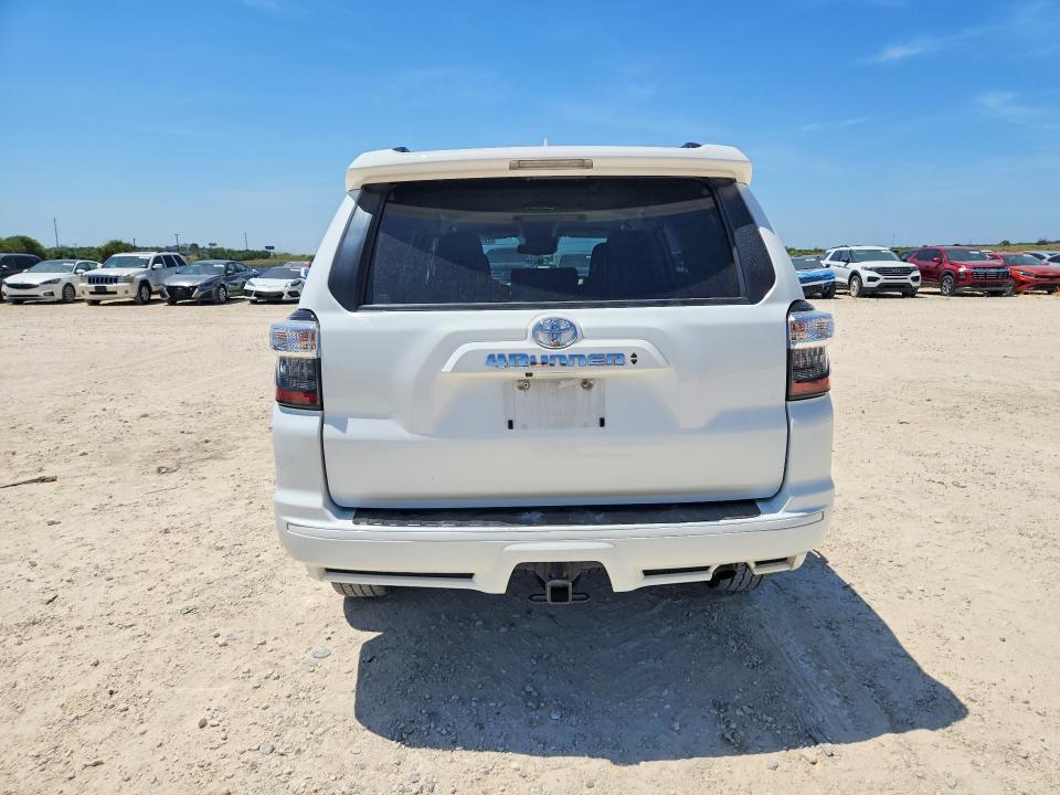 Photo 6 from auction – 2024 TOYOTA 4RUNNER with VIN JTEAU5JR2R5310889