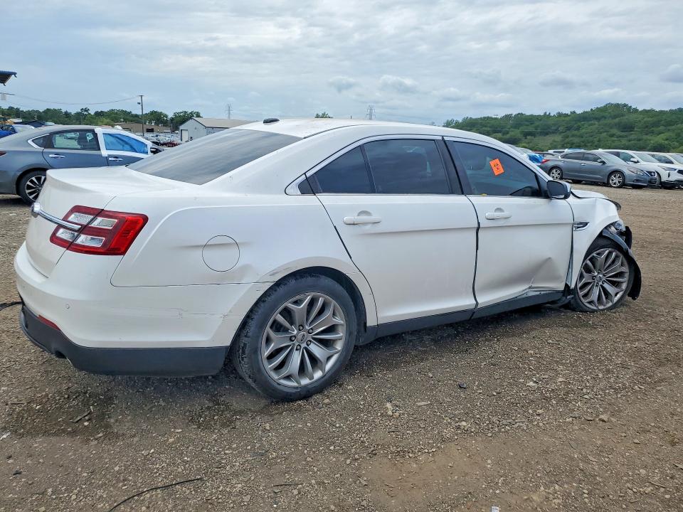 Photo 3 from auction – 2013 FORD TAURUS with VIN 1FAHP2F85DG208515