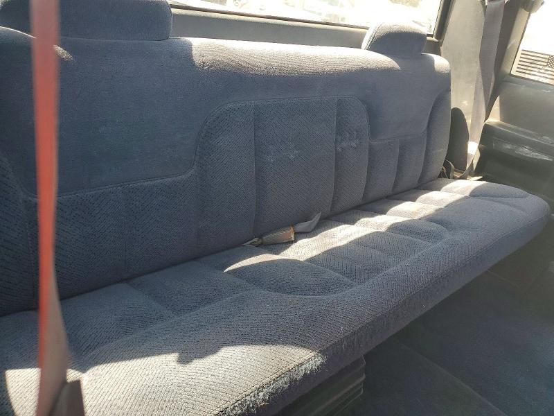 Photo 10 from auction – 1995 CHEVROLET GMT-400 with VIN 2GCEK19K0S1266409