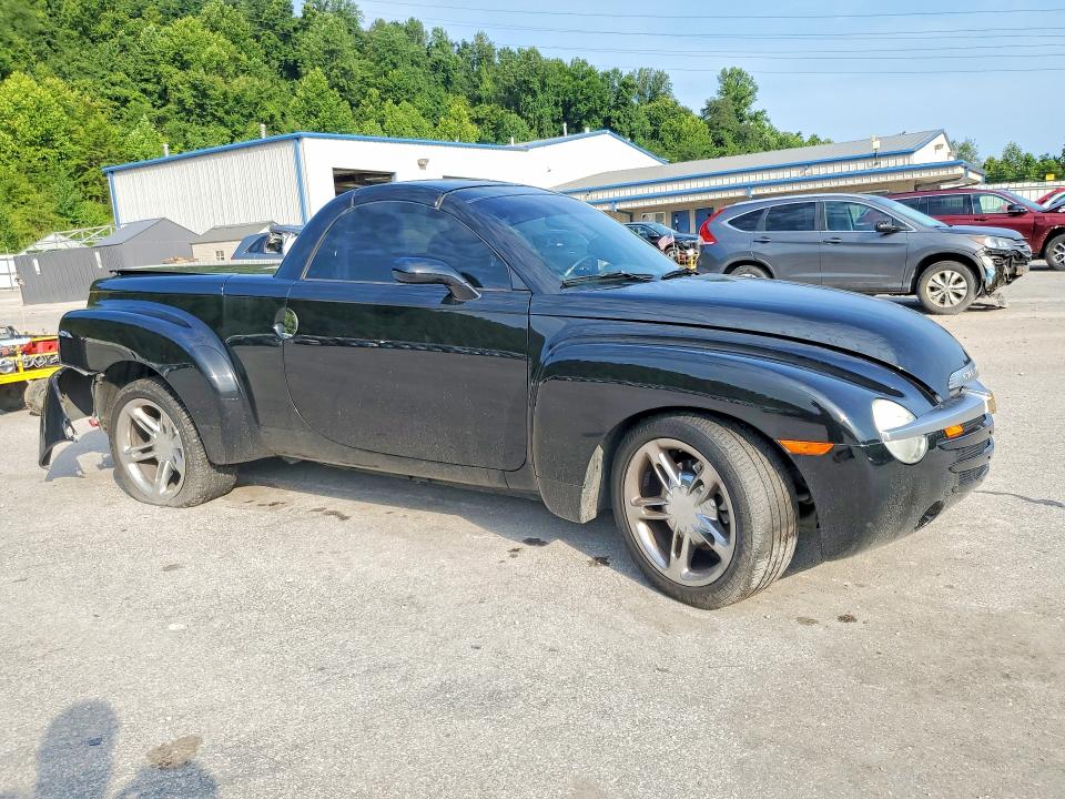 Photo 4 from auction – 2003 CHEVROLET SSR with VIN 1GCES14P33B101393