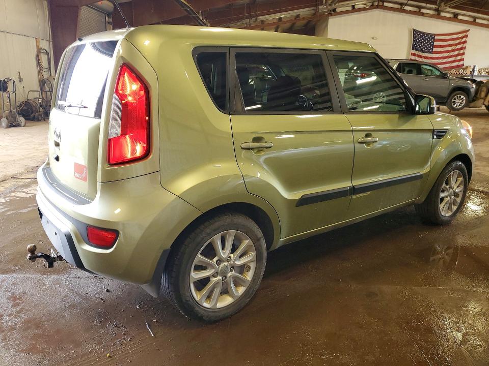 Photo 3 from auction – 2012 KIA SOUL with VIN KNDJT2A60C7472009