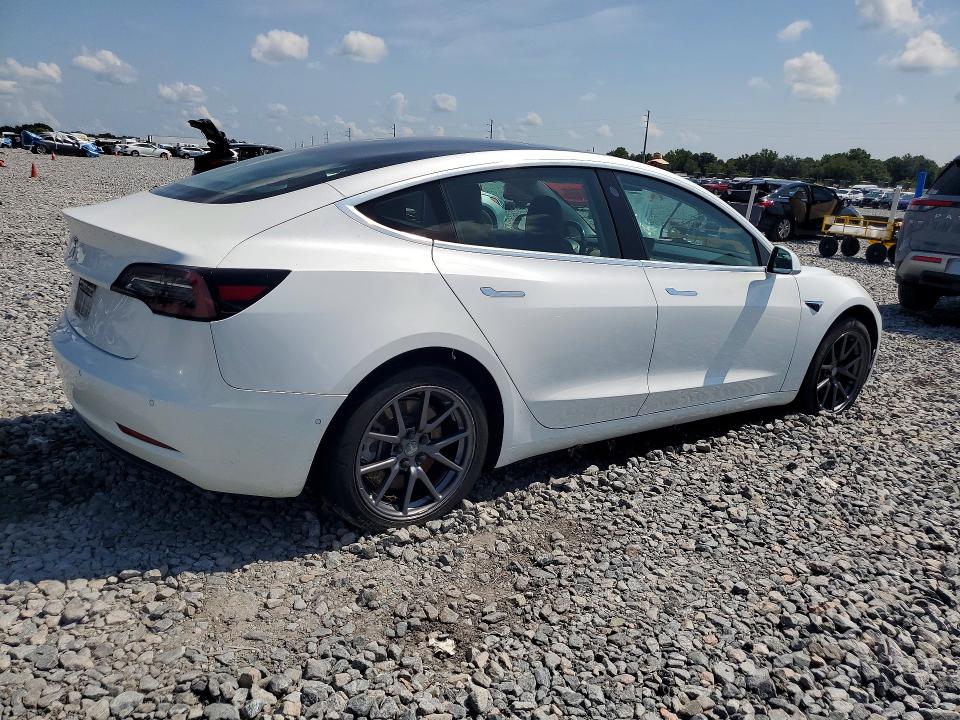 Photo 3 from auction – 2019 TESLA MODEL 3 with VIN 5YJ3E1EA1KF464599