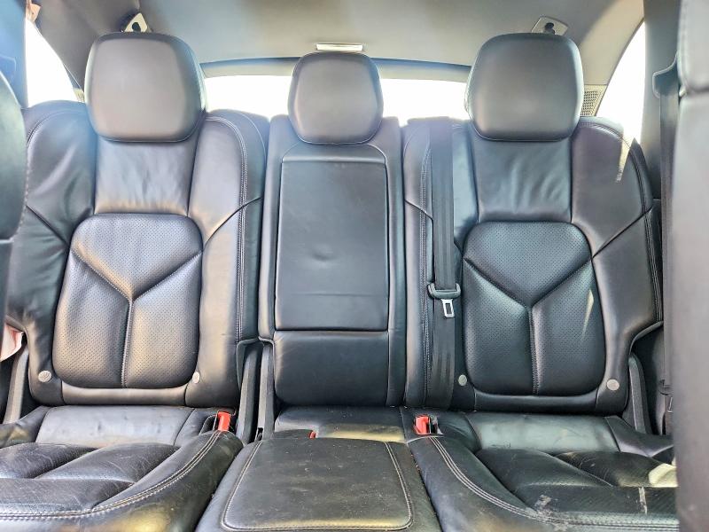 Photo 10 from auction – 2016 PORSCHE CAYENNE with VIN WP1AE2A26GLA62284