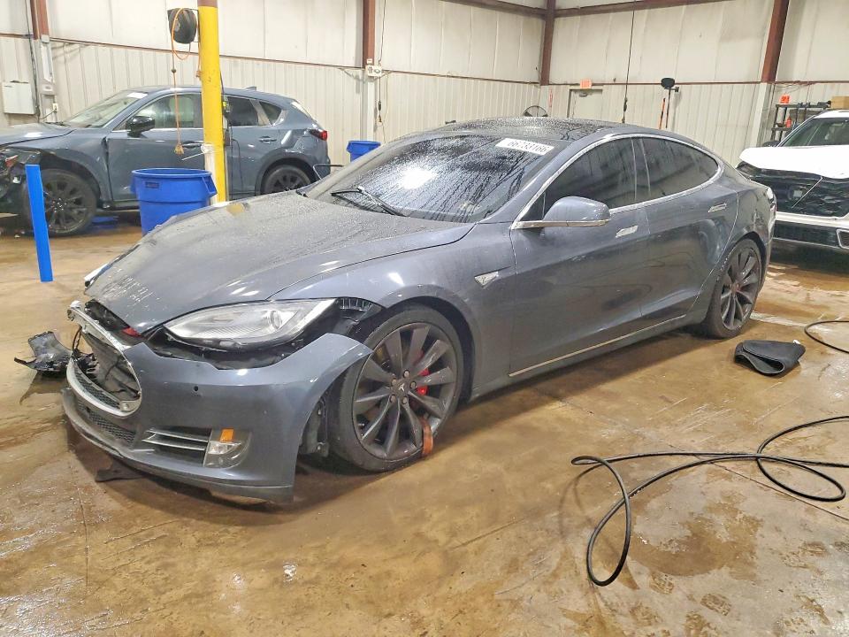 TESLA MODEL S 2014 con VIN 5YJSA1H25EFP63142 - Foto de la subasta