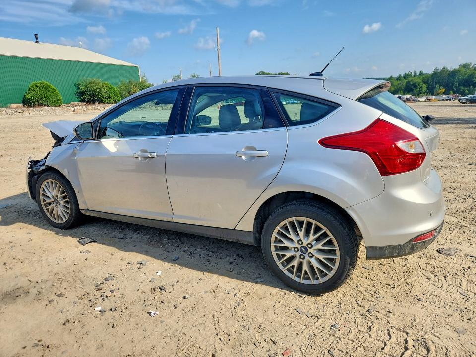 Photo 2 from auction – 2012 FORD FOCUS with VIN 1FAHP3M24CL229740