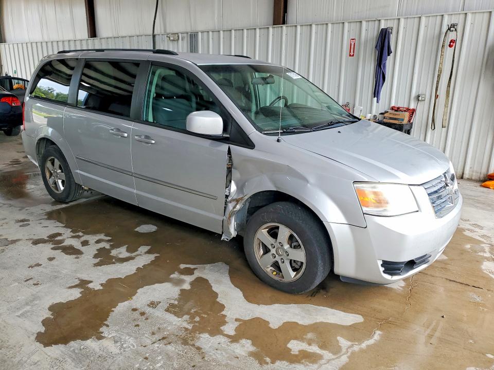 Photo 4 from auction – 2010 DODGE GRAND CARAVAN with VIN 2D4RN5D18AR265638