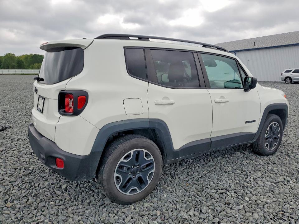 Photo 3 from auction – 2021 JEEP RENEGADE with VIN ZACNJDAB9MPM22064